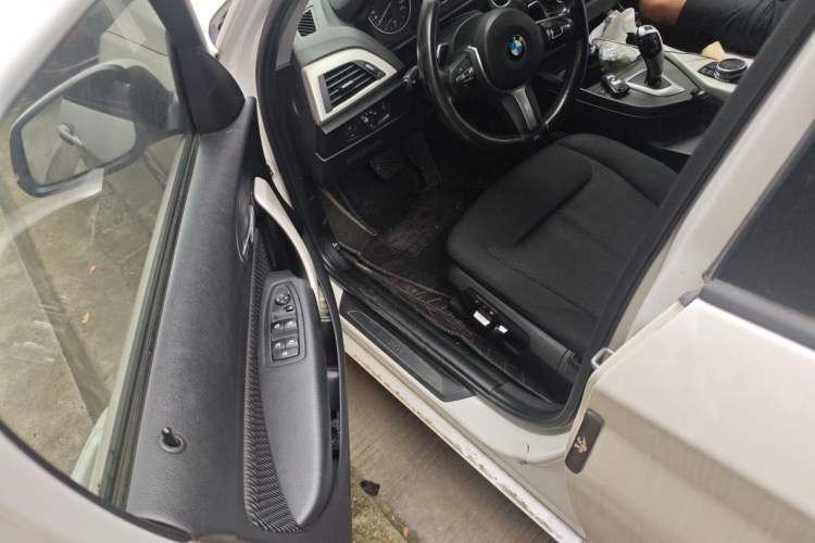 Used BMW 1 Series 2015 120i Leading Model Driver Seat