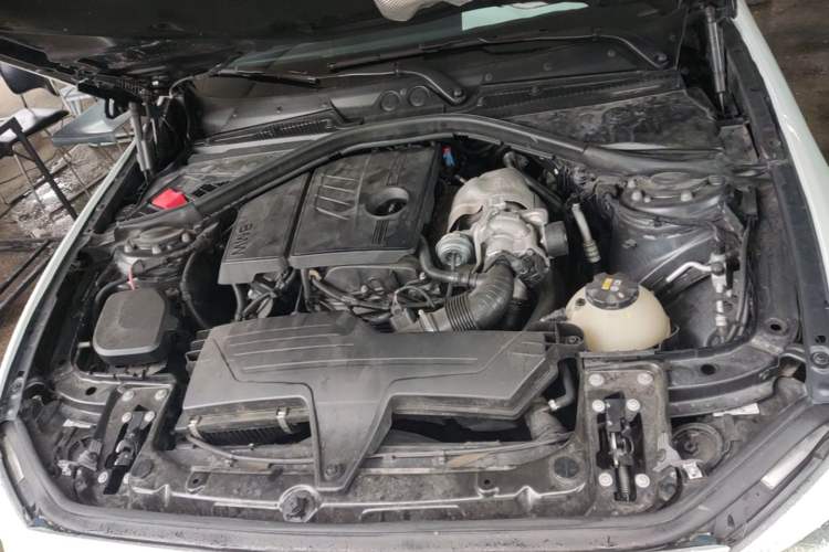 Used BMW 1 Series 2015 118i Leading Model Engine Bay