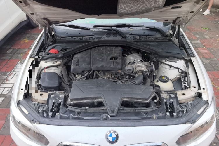 Used BMW 1 Series 2015 118i Leading Model Engine Bay
