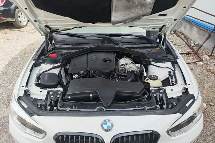 Used BMW 1 Series 2015 118i Urban Design Package Engine Bay