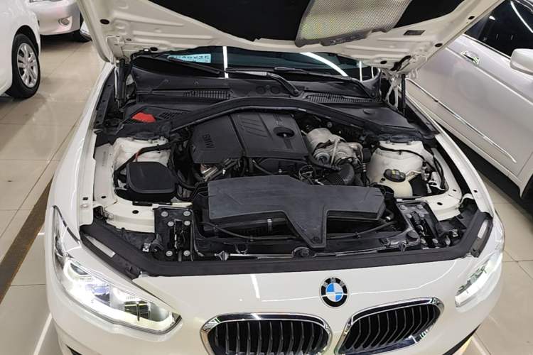 Used BMW 1 Series 2015 120i Leading Model Engine Bay