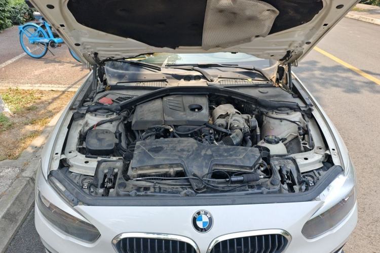 Used BMW 1 Series 2015 118i Leading Model Engine Bay