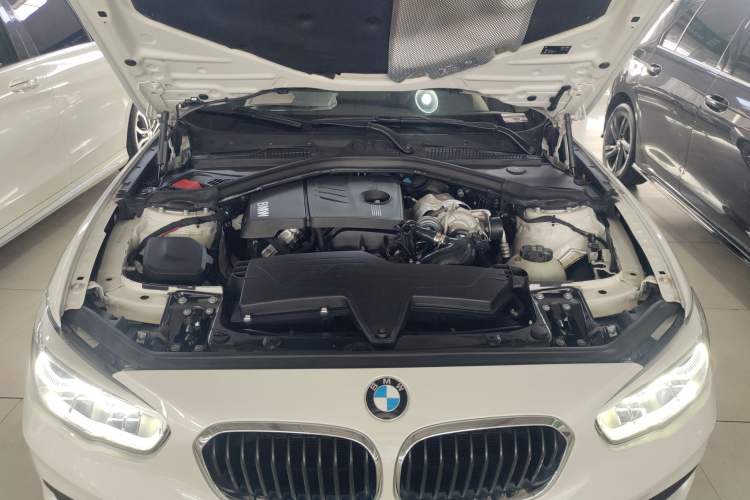 Used BMW 1 Series 2015 120i Leading Model Engine Bay