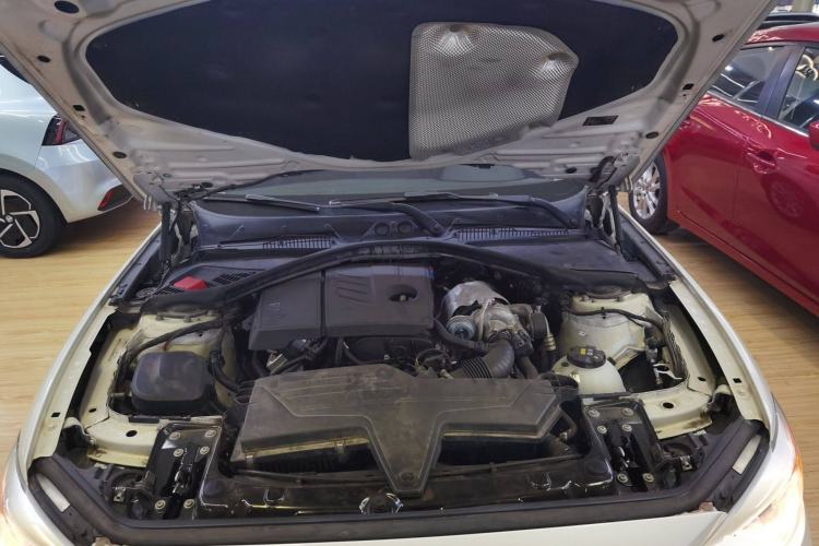 Used BMW 1 Series 2015 118i Leading Model Engine Bay