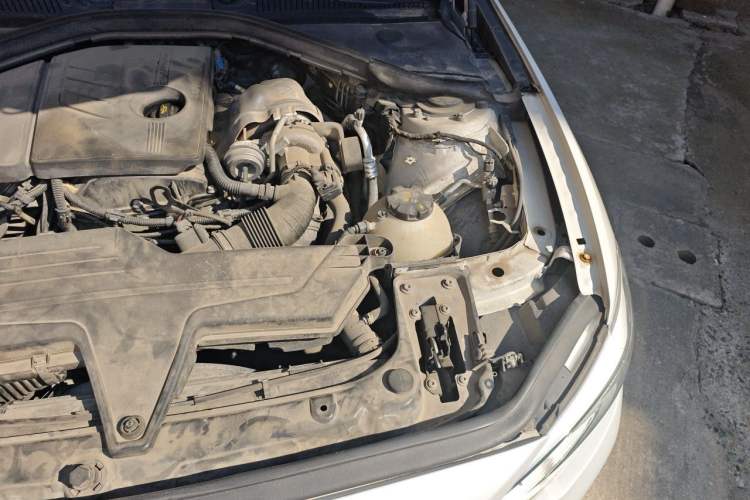 Used BMW 1 Series 2015 120i Sport Design Package Engine Bay Left