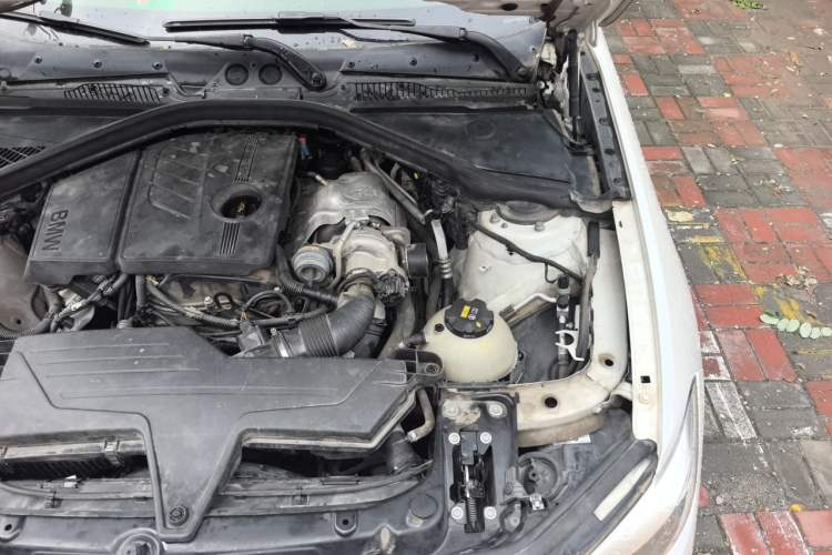 Used BMW 1 Series 2015 118i Leading Model Engine Bay Left