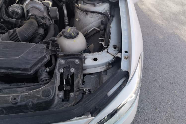 Used BMW 1 Series 2015 120i Leading Model Engine Bay Left
