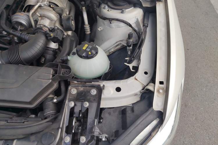 Used BMW 1 Series 2015 118i Leading Model Engine Bay Left