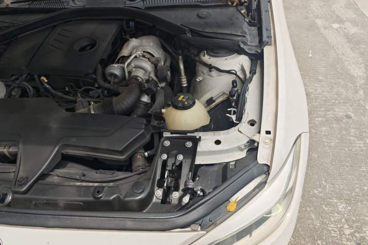 Used BMW 1 Series 2015 120i Leading Model Engine Bay Left