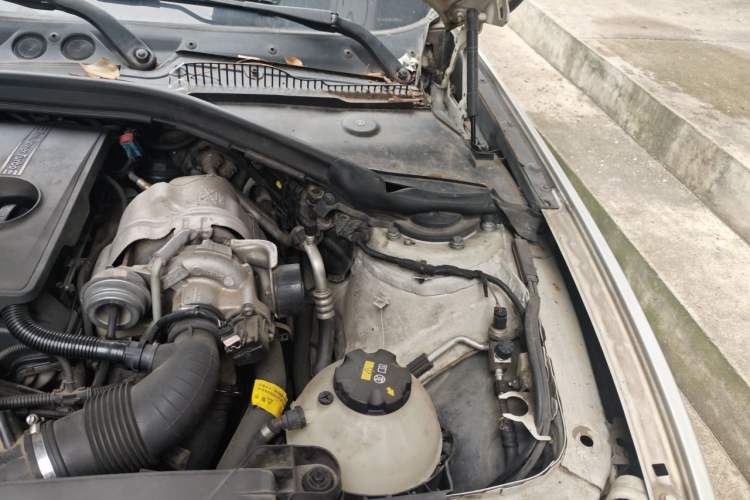 Used BMW 1 Series 2015 120i Leading Model Engine Bay Left