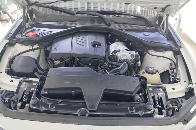 Used BMW 1 Series 2015 118i Leading Model Engine Bay