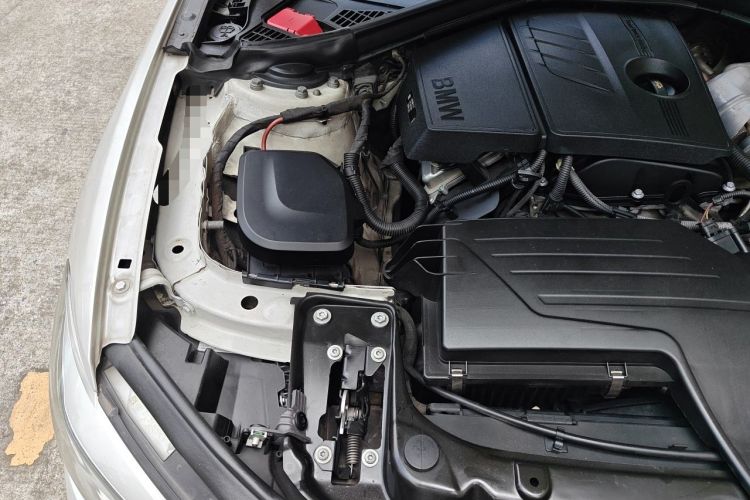 Used BMW 1 Series 2015 120i Leading Model Engine Bay Right