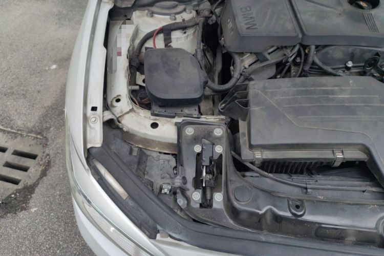Used BMW 1 Series 2015 120i Sport Design Package Engine Bay Right