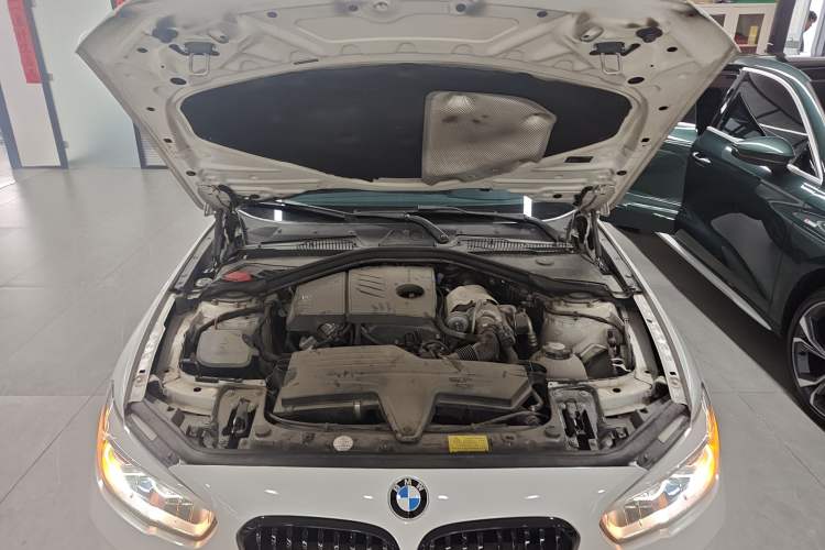 Used BMW 1 Series 2015 120i Sport Design Package Engine Bay