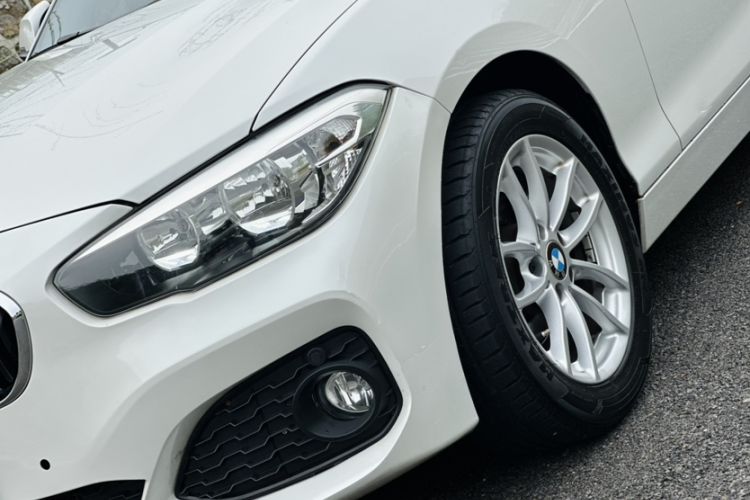 Used BMW 1 Series 2015 118i Leading Model Exterior 1