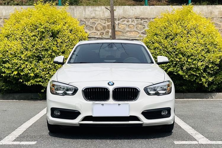 Used BMW 1 Series 2015 118i Leading Model Exterior 2