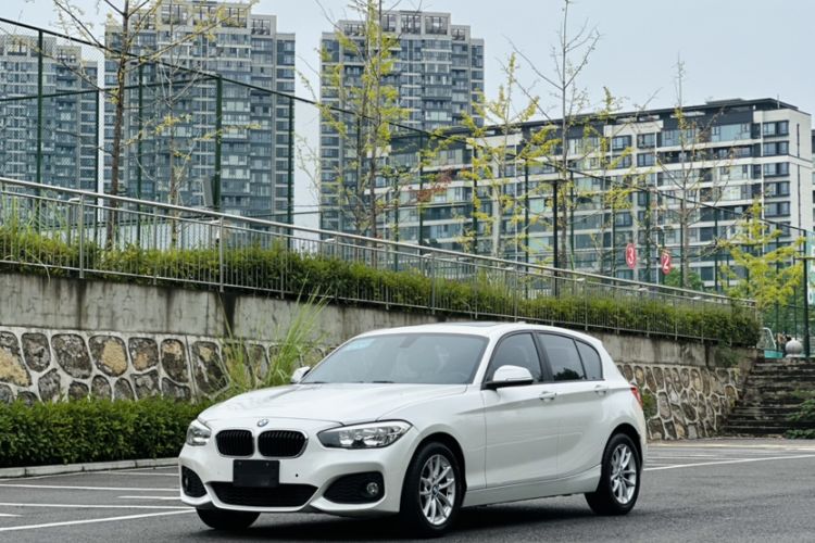 Used BMW 1 Series 2015 118i Leading Model Exterior 2