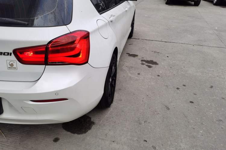 Used BMW 1 Series 2015 118i Leading Model Exterior 3