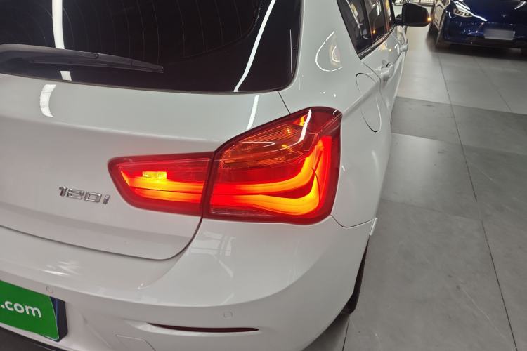 Used BMW 1 Series 2015 120i Sport Design Package Exterior 3