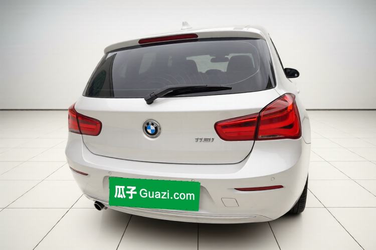 Used BMW 1 Series 2015 118i Urban Design Package Exterior 4
