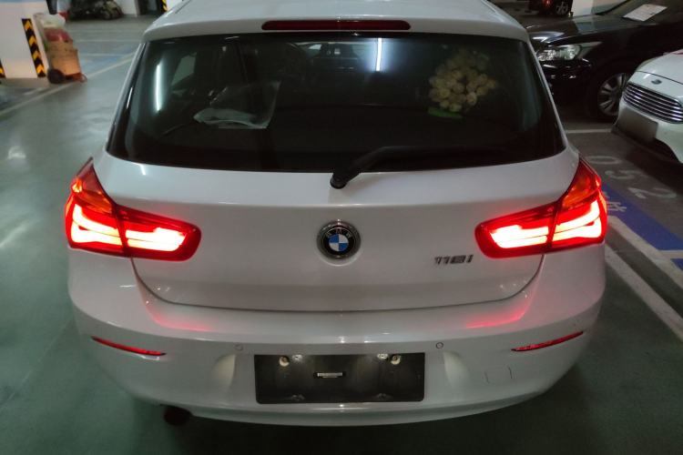 Used BMW 1 Series 2015 118i Leading Model Exterior 4