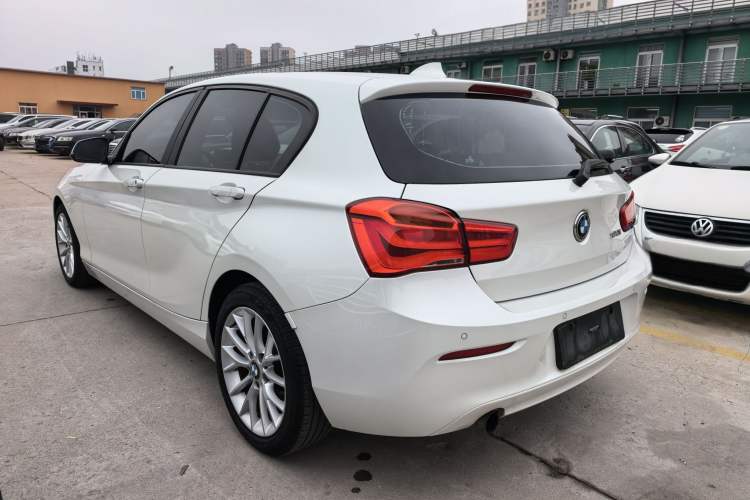 Used BMW 1 Series 2015 120i Leading Model Exterior 5
