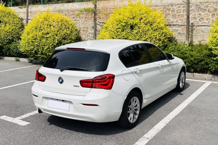 Used BMW 1 Series 2015 118i Leading Model Exterior 5