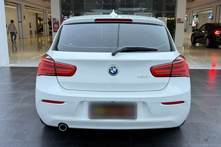 Used BMW 1 Series 2015 120i Leading Model Exterior 5