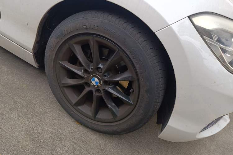 Used BMW 1 Series 2015 118i Urban Design Package Exterior 7