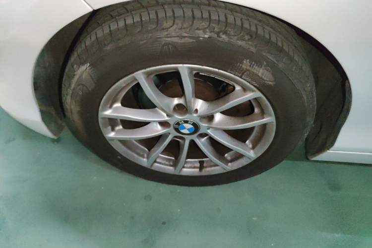 Used BMW 1 Series 2015 118i Leading Model Exterior 7