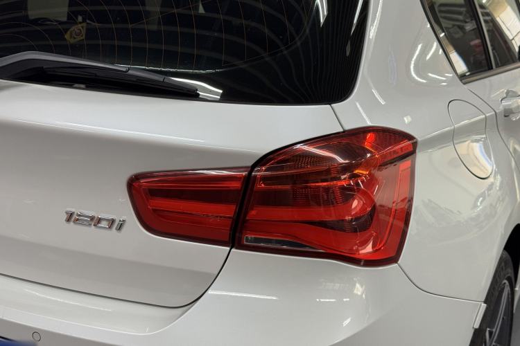 Used BMW 1 Series 2015 120i Sport Design Package Exterior 7