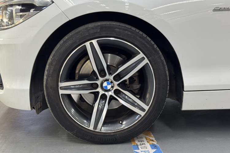Used BMW 1 Series 2015 120i Sport Design Package Exterior 8