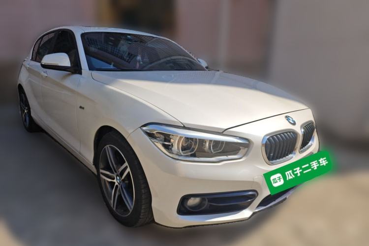Used BMW 1 Series 2015 120i Sport Design Package Front Right 45 Deg