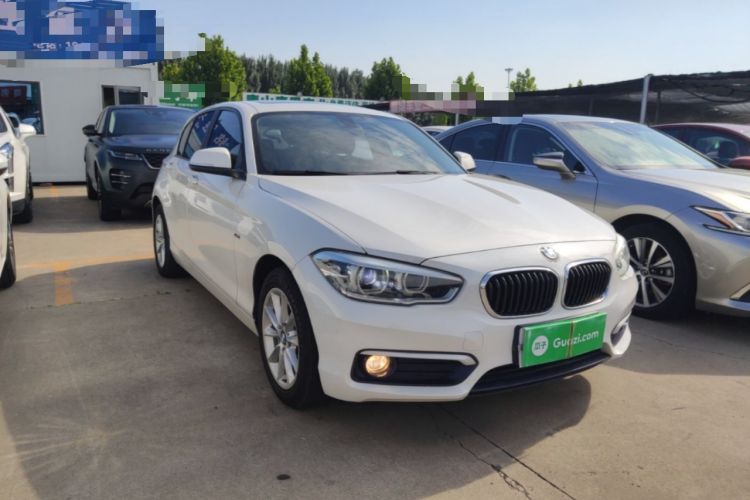 Used BMW 1 Series 2015 118i Urban Design Package Front Right 45 Deg