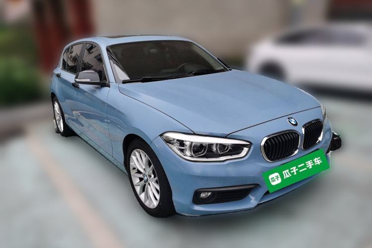 Used BMW 1 Series 2015 120i Leading Model Front Right 45 Deg