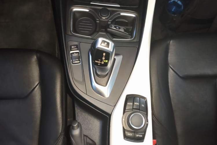 Used BMW 1 Series 2015 118i Urban Design Package Gear Lever