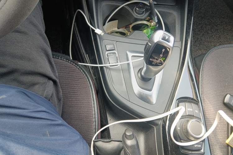 Used BMW 1 Series 2015 120i Sport Design Package Gear Lever