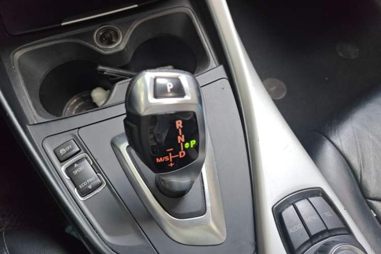 Used BMW 1 Series 2015 120i Leading Model Gear Lever
