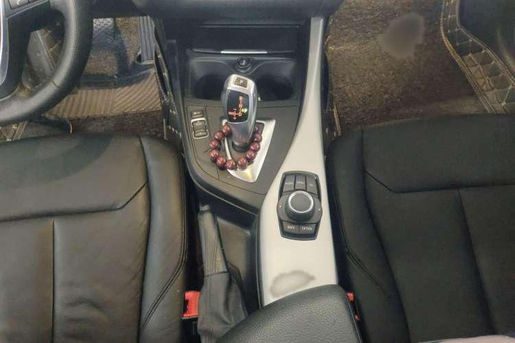 Used BMW 1 Series 2015 120i Leading Model Gear Lever