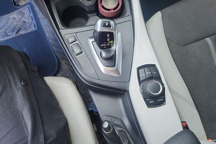 Used BMW 1 Series 2015 118i Urban Design Package Gear Lever