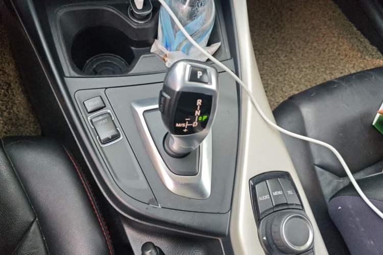 Used BMW 1 Series 2015 120i Leading Model Gear Lever