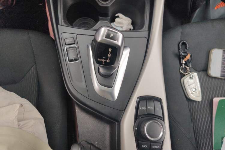 Used BMW 1 Series 2015 120i Leading Model Gear Lever