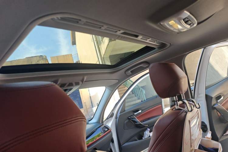 Used BMW 1 Series 2015 120i Sport Design Package Headliner