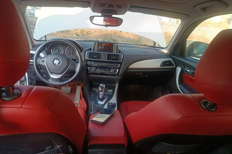 Used BMW 1 Series 2015 120i Leading Model Headliner