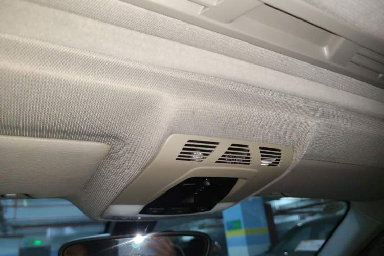 Used BMW 1 Series 2015 118i Leading Model Headliner