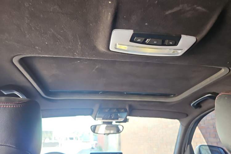 Used BMW 1 Series 2015 118i Leading Model Headliner