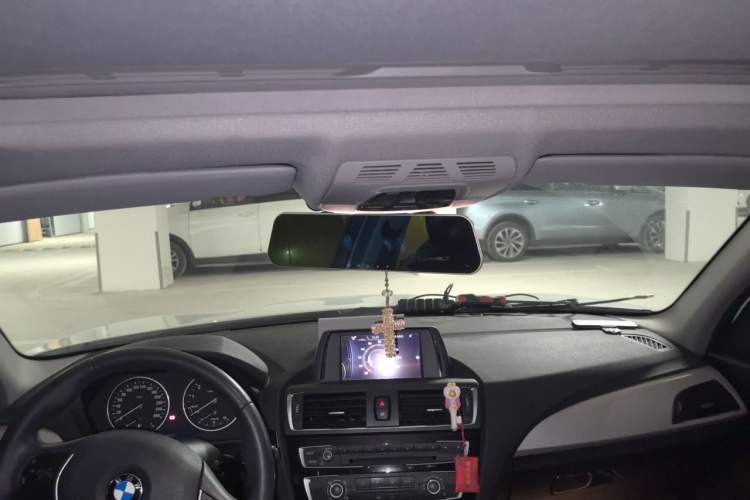 Used BMW 1 Series 2015 118i Leading Model Headliner