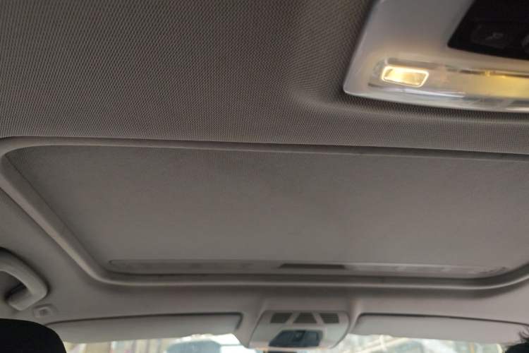 Used BMW 1 Series 2015 120i Leading Model Headliner