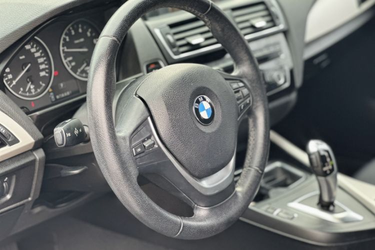 Used BMW 1 Series 2015 118i Leading Model Interior 1
