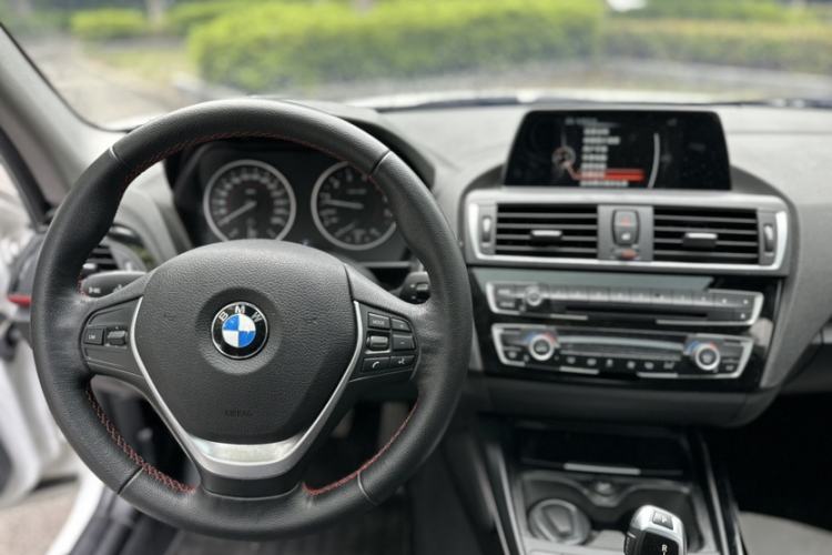 Used BMW 1 Series 2015 120i Sport Design Package Interior 1